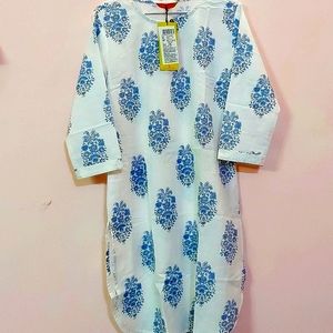 Vishudh Blue and White Printed Pure Cotton Tunic